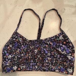 Lululemon Flow Y Sports Bra Size 6